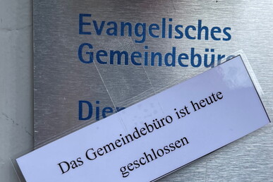 GEMEINDEB&Uuml;RO GESCHLOSSEN